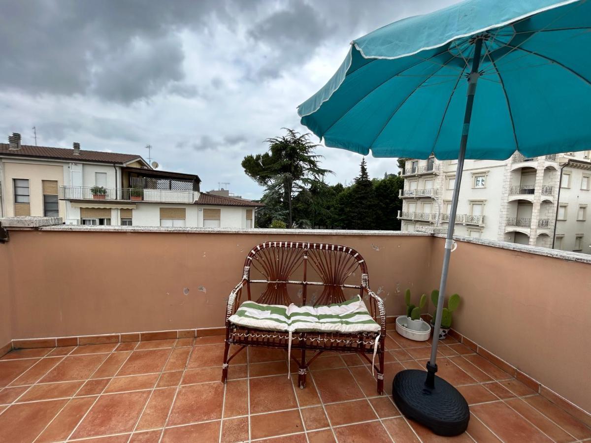 Appartement Un Tetto Per 2 à SantʼElpidio a Mare Extérieur photo